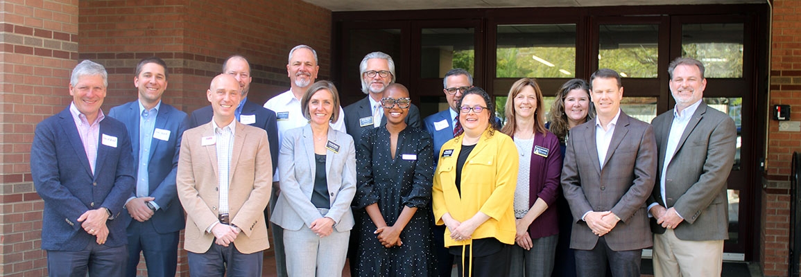 Picture of members of accounting faculty and advisory board members
